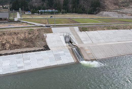 工河公第広11-1-1他号　公共 広域河川改修事業他（債務）宮川（中野他）護岸工事