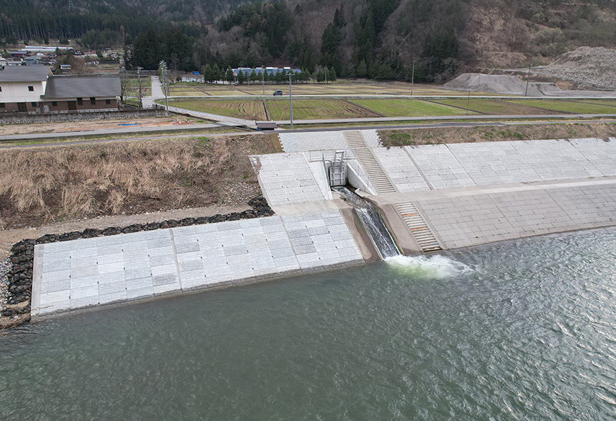 工河公第広11-1-1他号　公共 広域河川改修事業他（債務）宮川（中野他）護岸工事