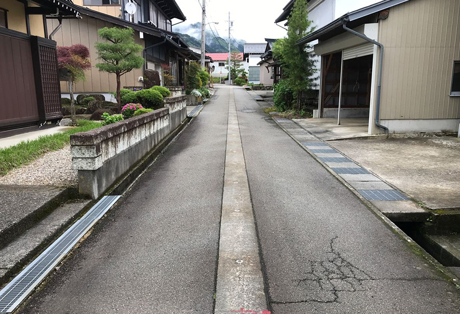 飛建工BK-3号　防災・安全交付金事業 市道二番町線側溝改良工事