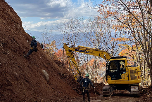 飛建工RK-2号　地方創生道整備推進交付金事業　林道安峰線法面改良工事