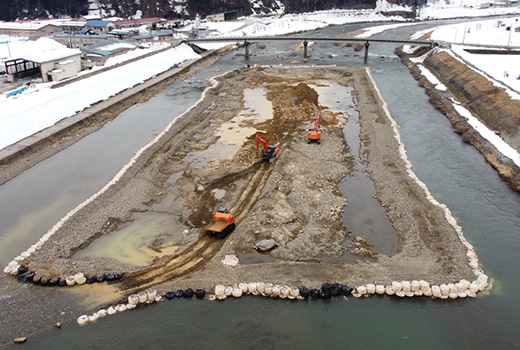 公共　総合流域防災（重要インフラ緊急点検・翌債） 宮川（袈裟丸）掘削工事