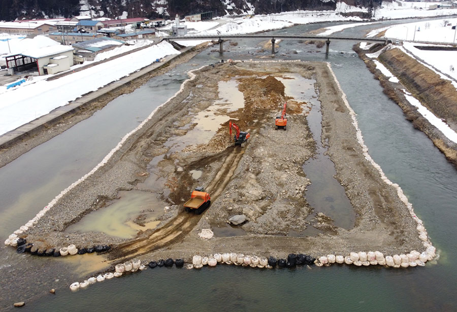 公共　総合流域防災（重要インフラ緊急点検・翌債）宮川（袈裟丸）掘削工事